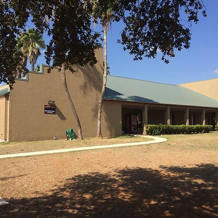 Frio Inn Pearsall Exterior foto