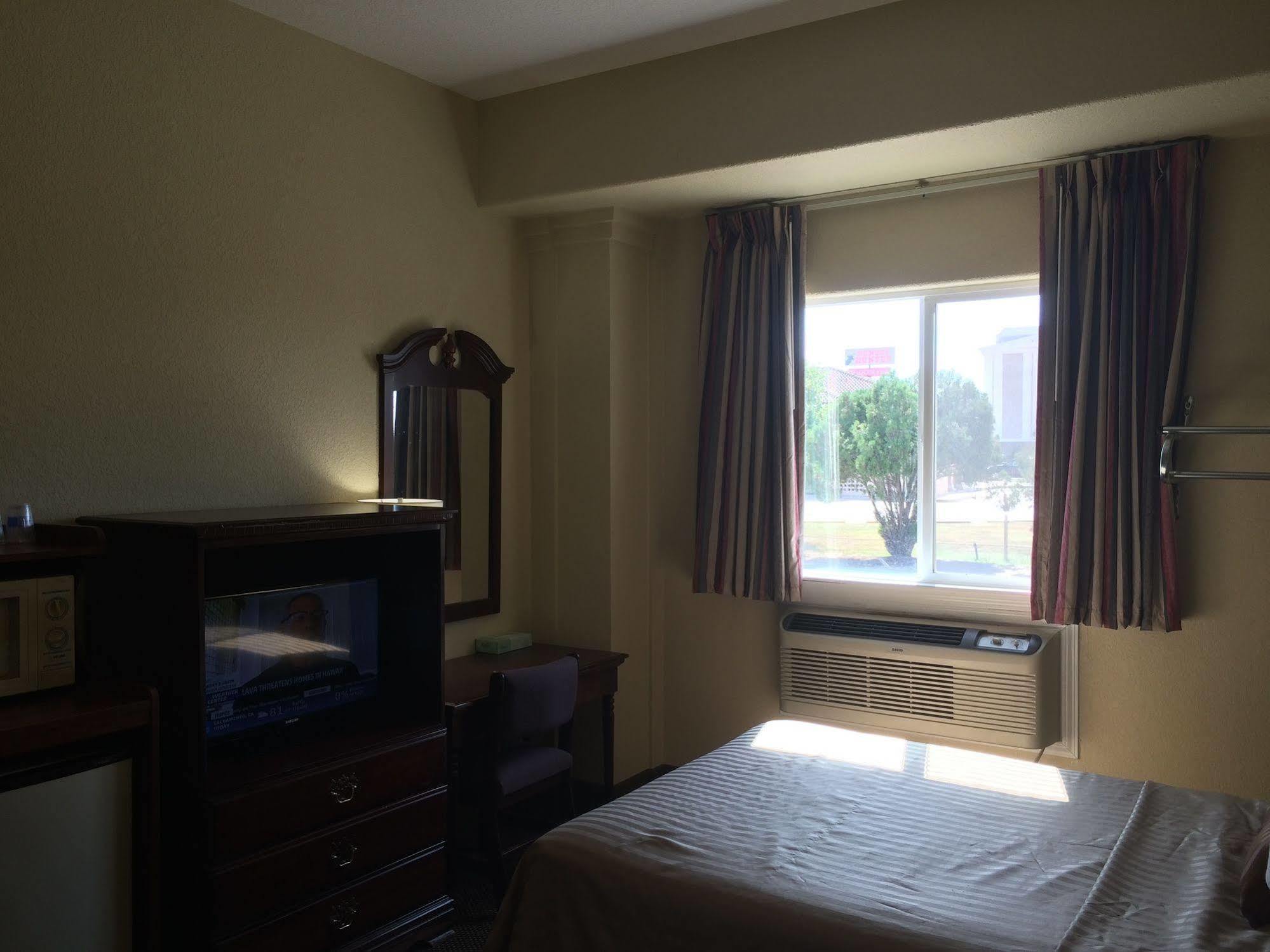 Frio Inn Pearsall Exterior foto